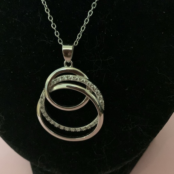 Beautiful necklace, 18” - Picture 3 of 5